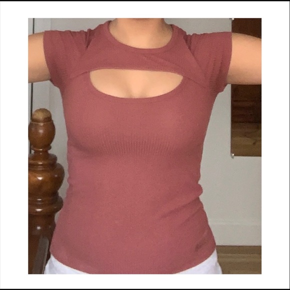 GUESS Top - Picture 2 of 2